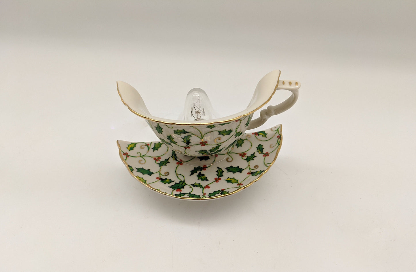Holly Berry Teacup/teapot Night Light