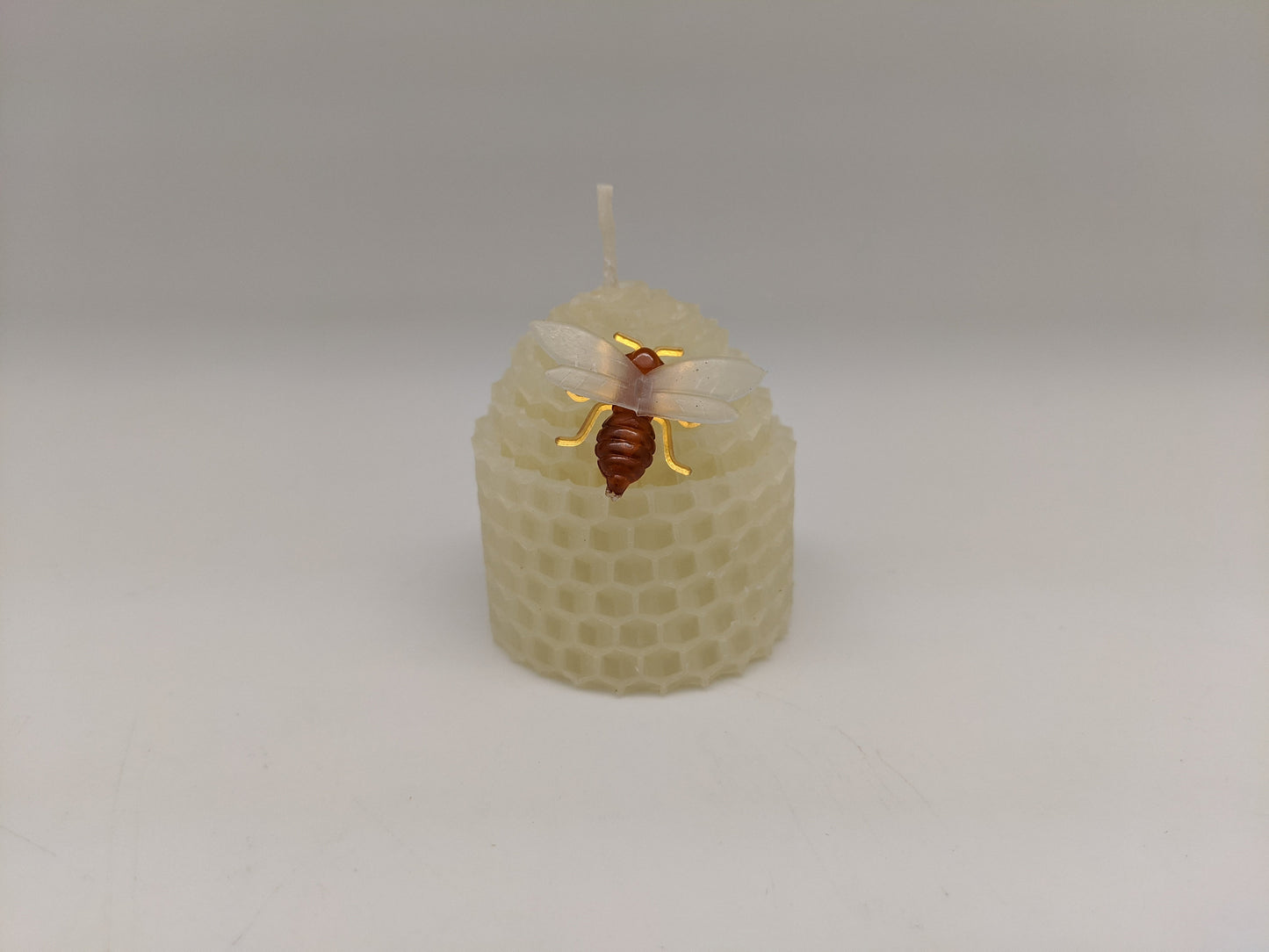 White Pure Beeswax Candles Comb-Shaped (set of 24)