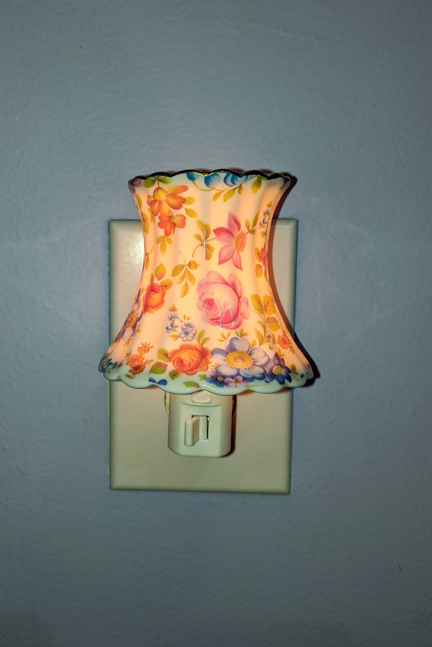 Floral Nightlight and Oil Burner