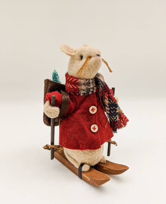 Cute Skiing Holiday Mouse