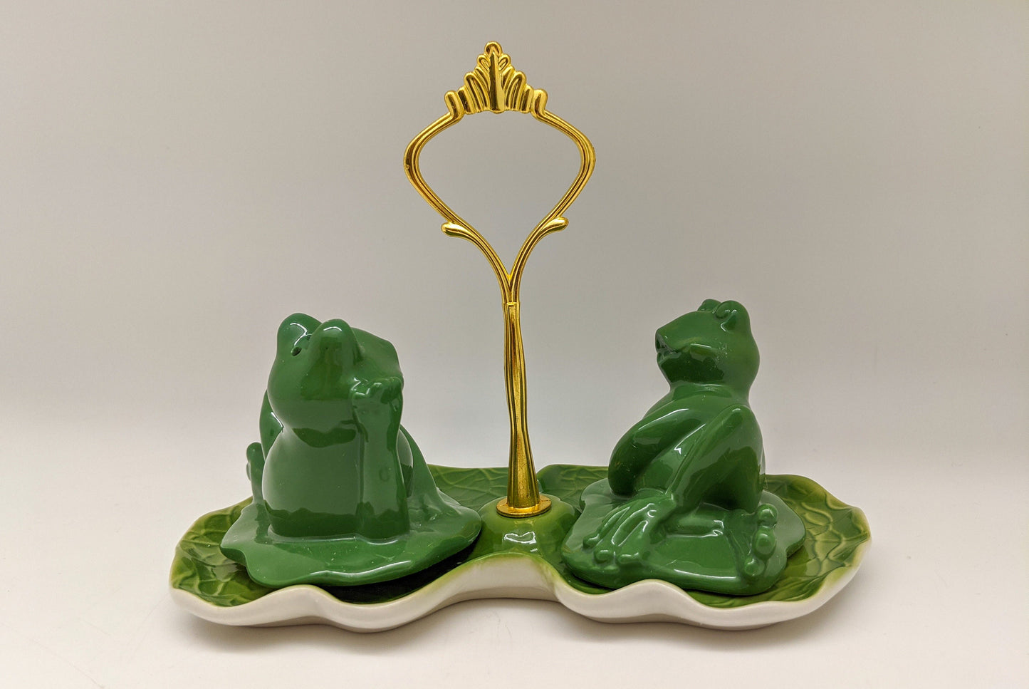 Porcelain Frog Salt & Pepper Shakers With Stand