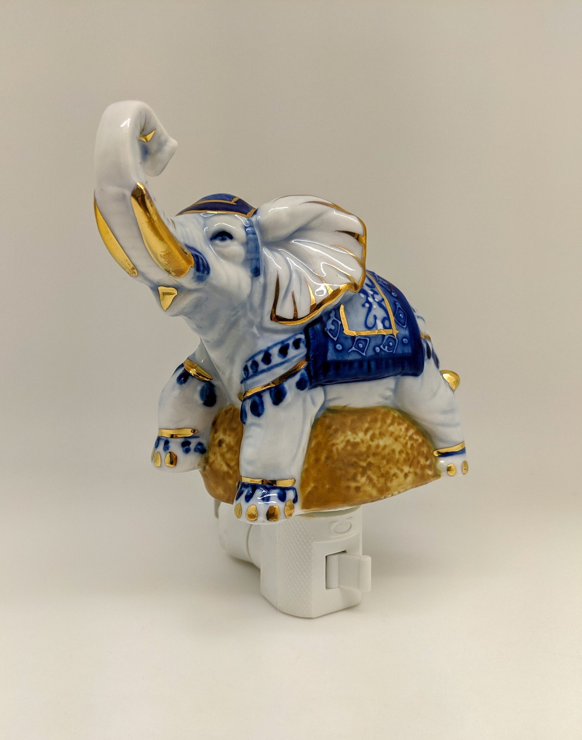 14k Gold Elephant Nightlight