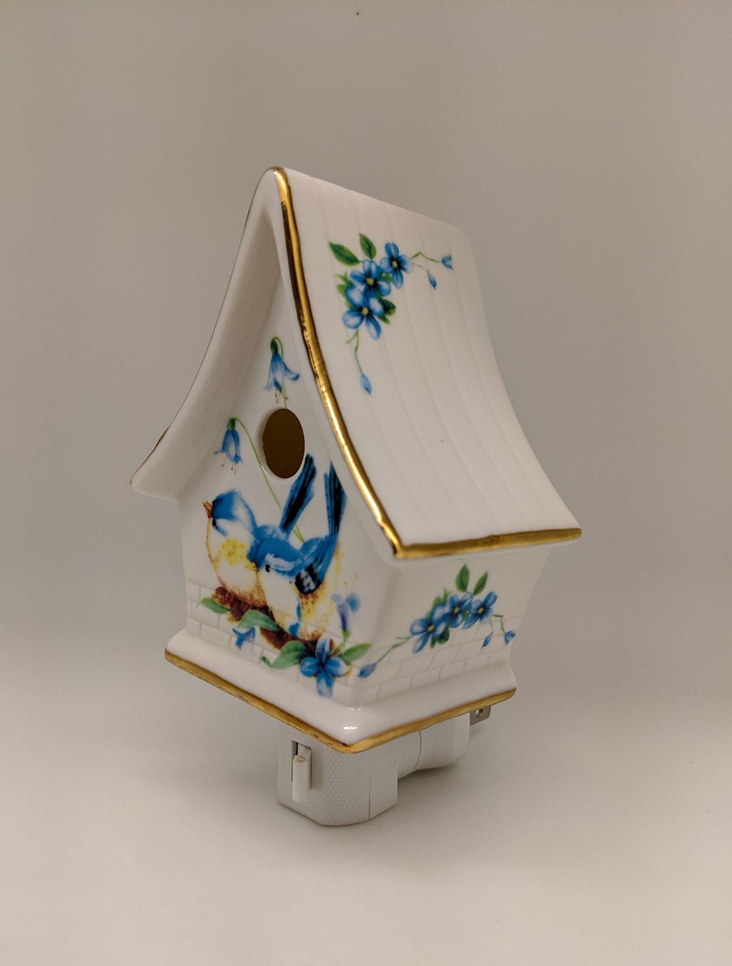 Baby Birds Birdhouse Nightlight