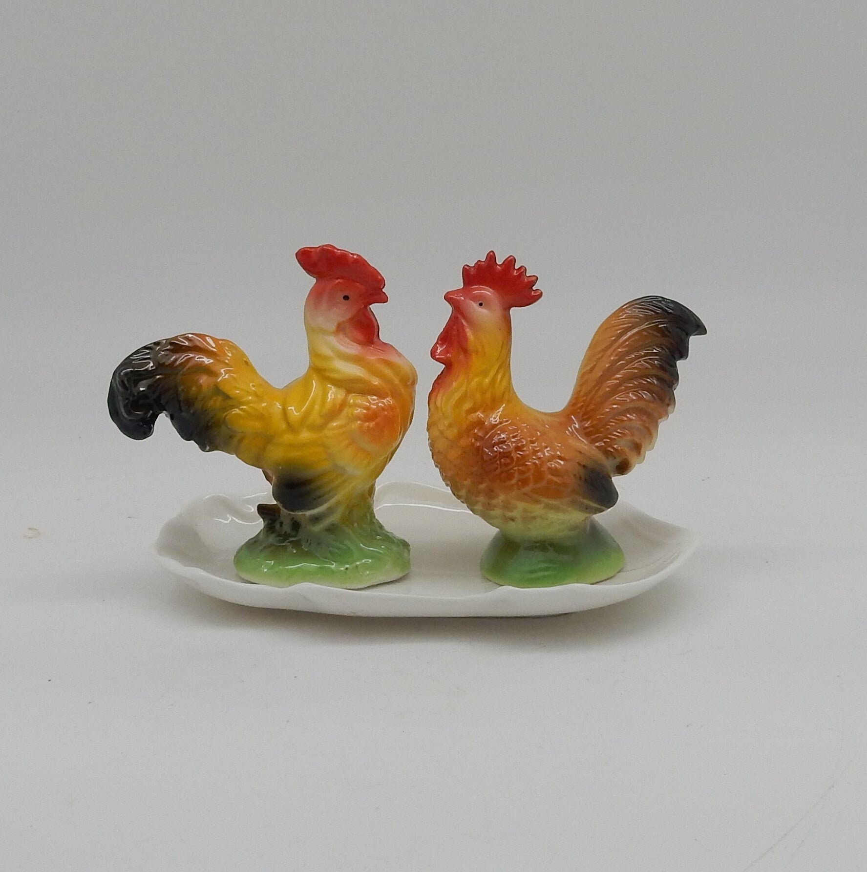 Roosters Salt and Pepper Shakers