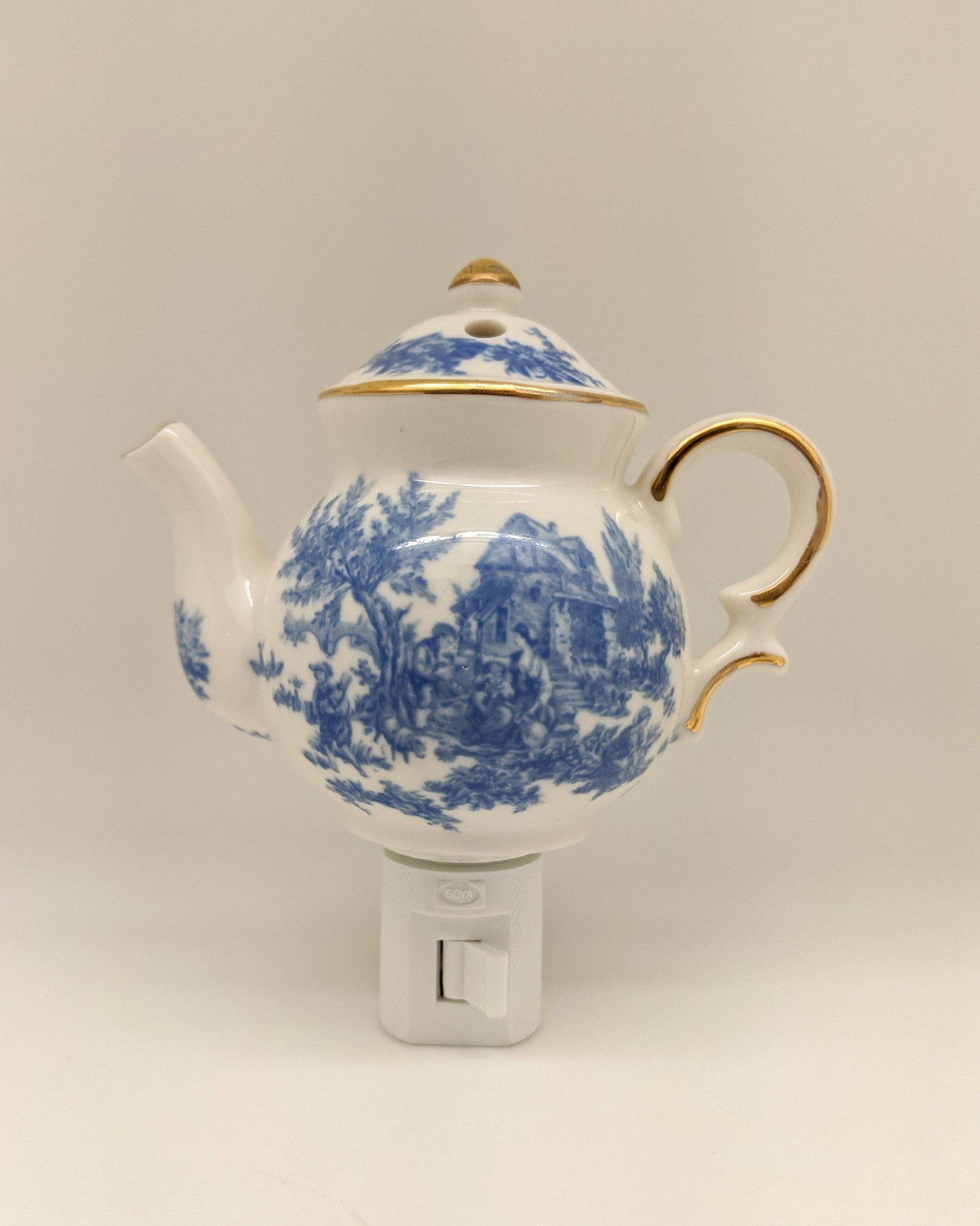 English Toile Teapot Nightlight (Maroon/Blue/Black)