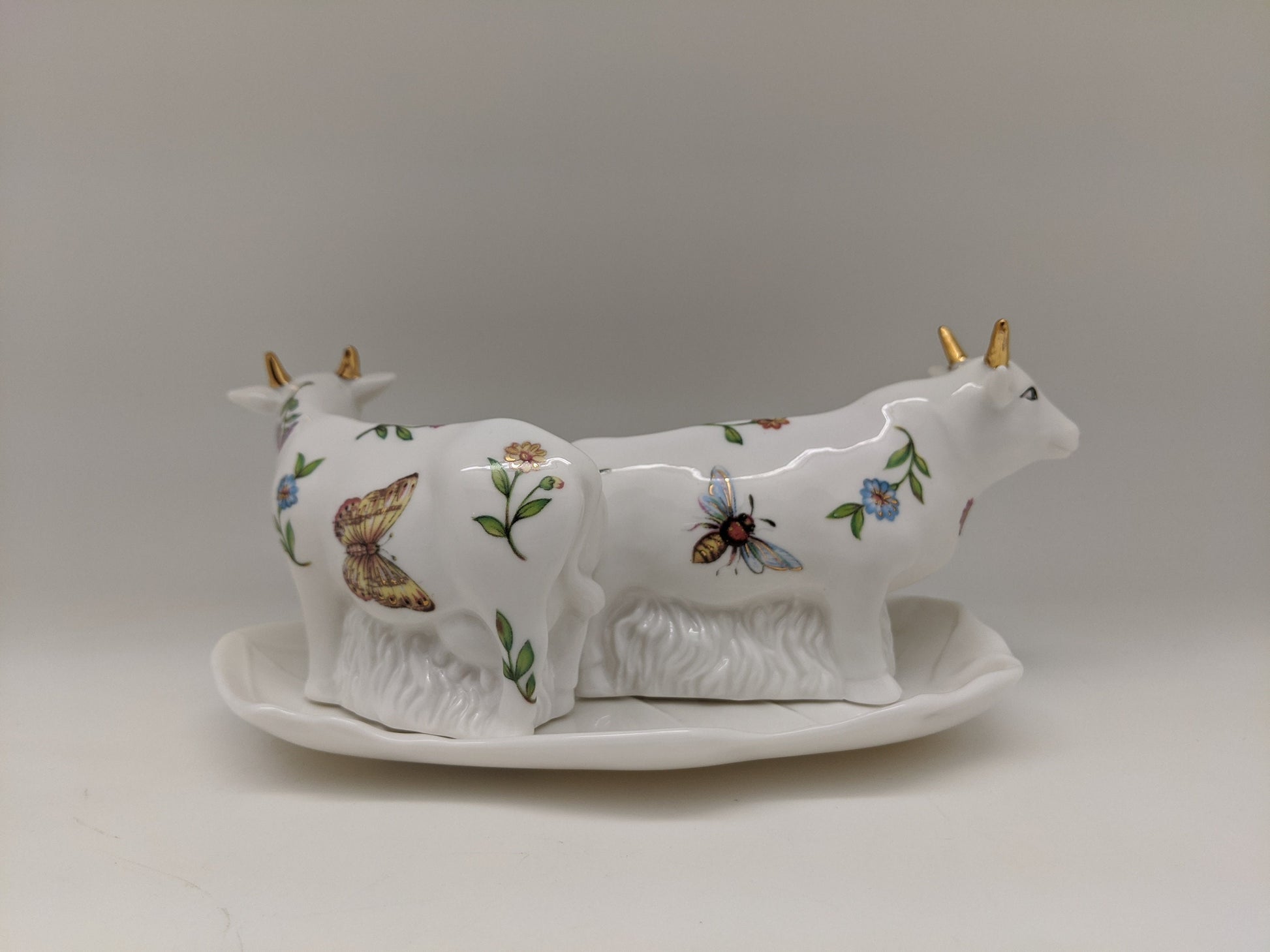 Cow Salt and Pepper Shakers