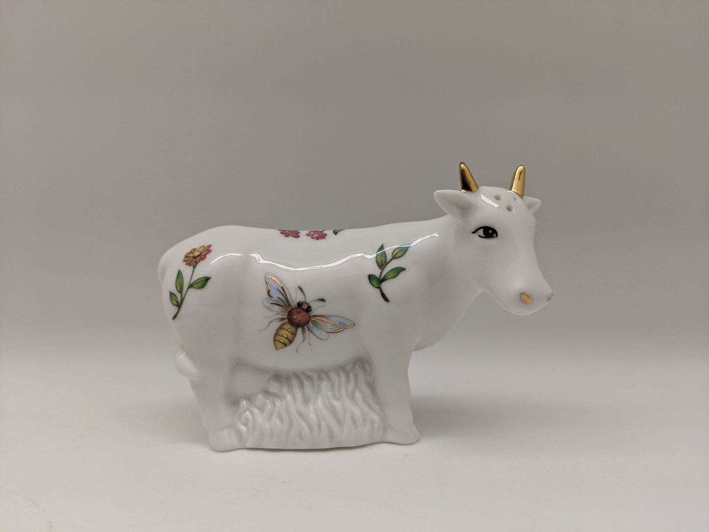 Cow Salt and Pepper Shakers
