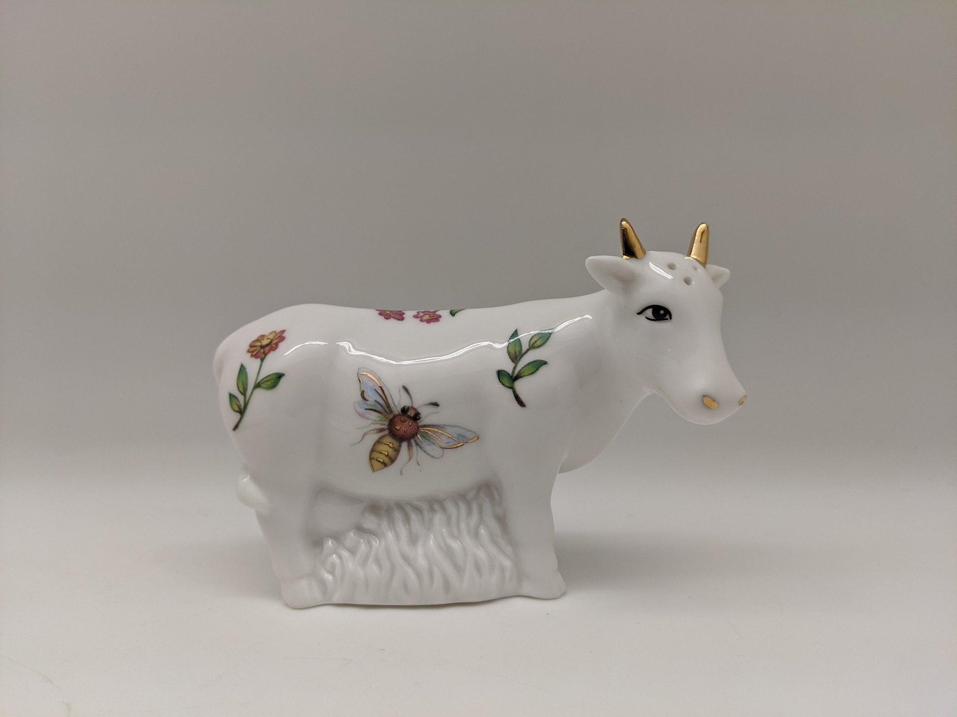Cow Salt and Pepper Shakers