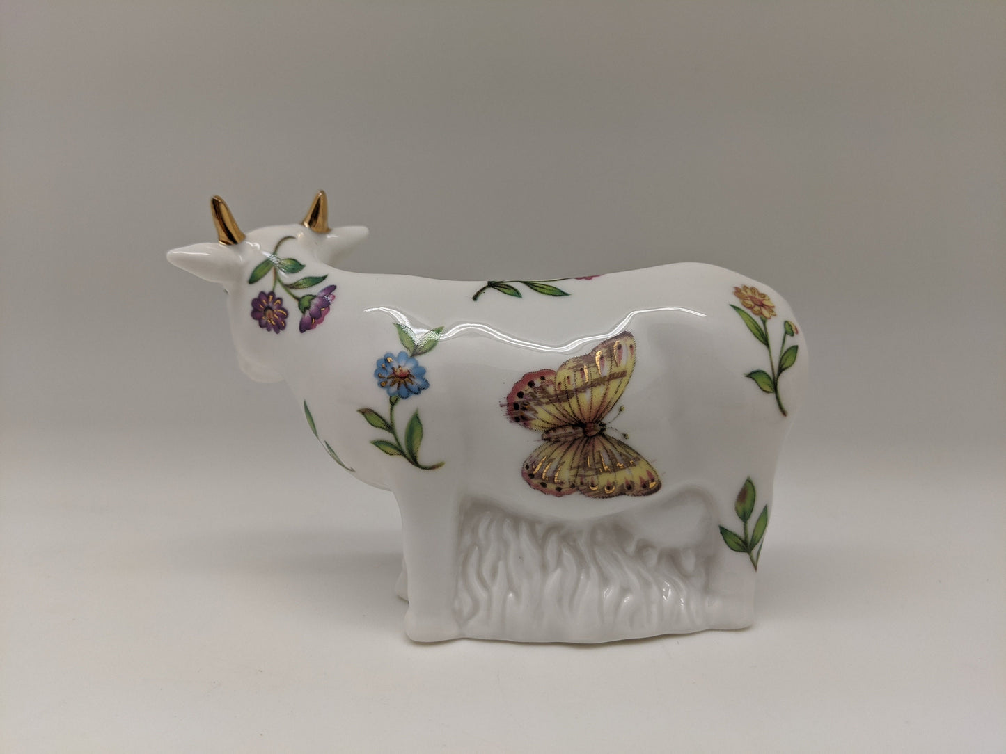 Cow Salt and Pepper Shakers