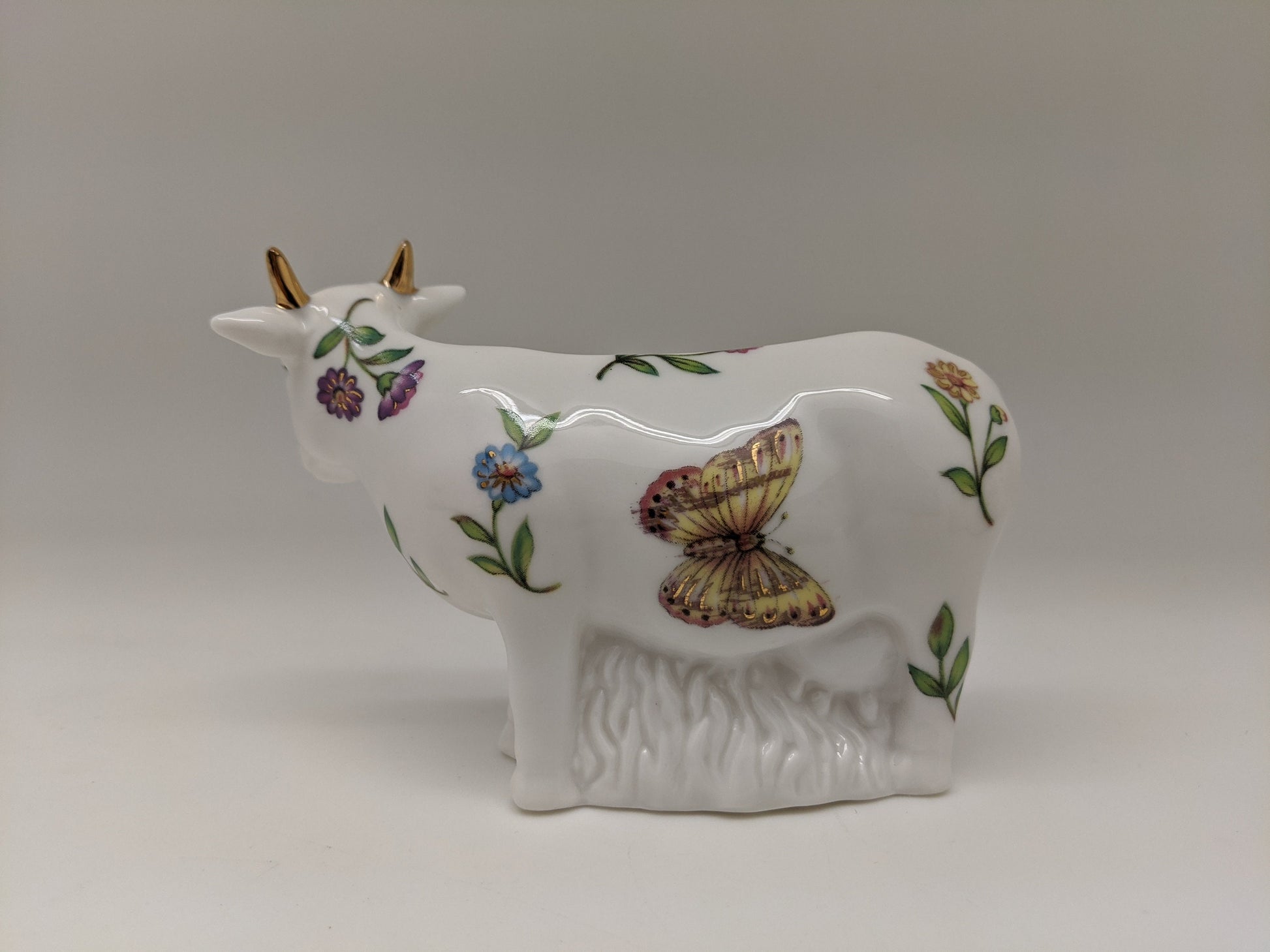 Cow Salt and Pepper Shakers