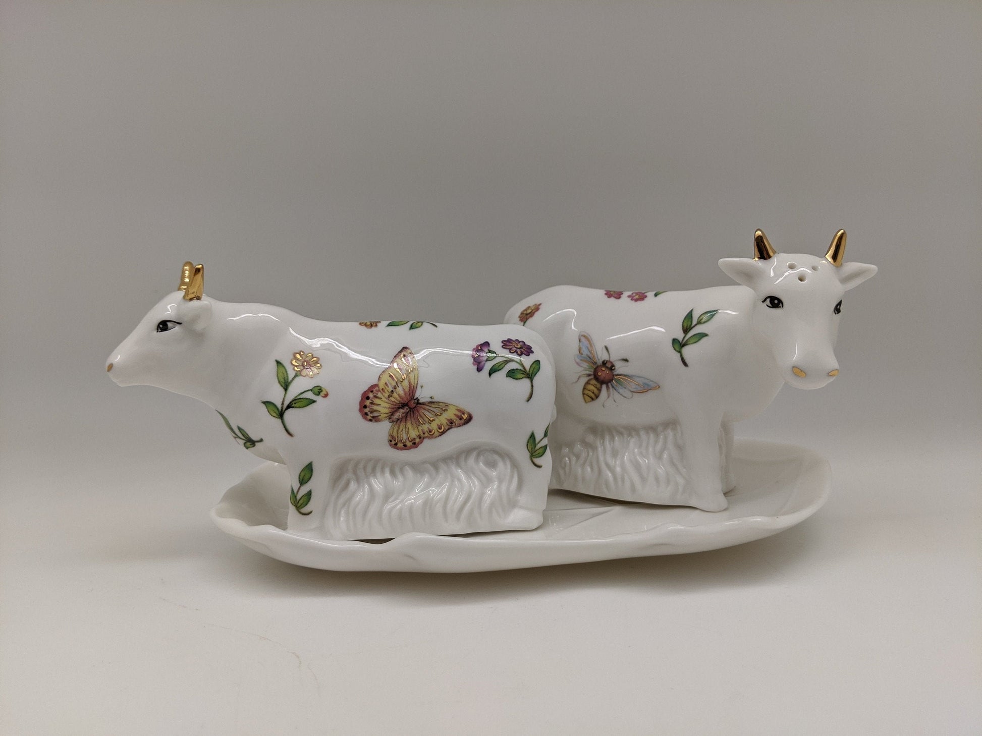 Cow Salt and Pepper Shakers