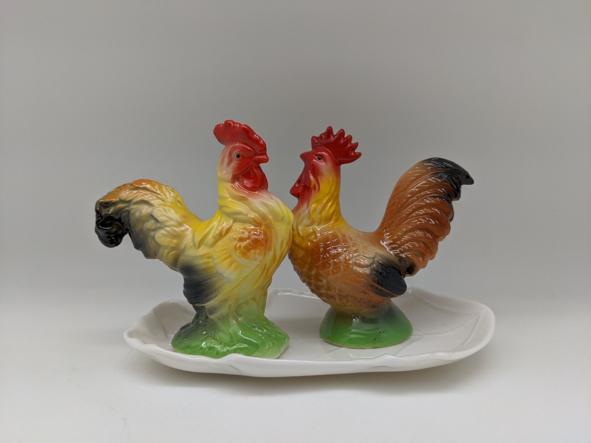 Roosters Salt and Pepper Shakers