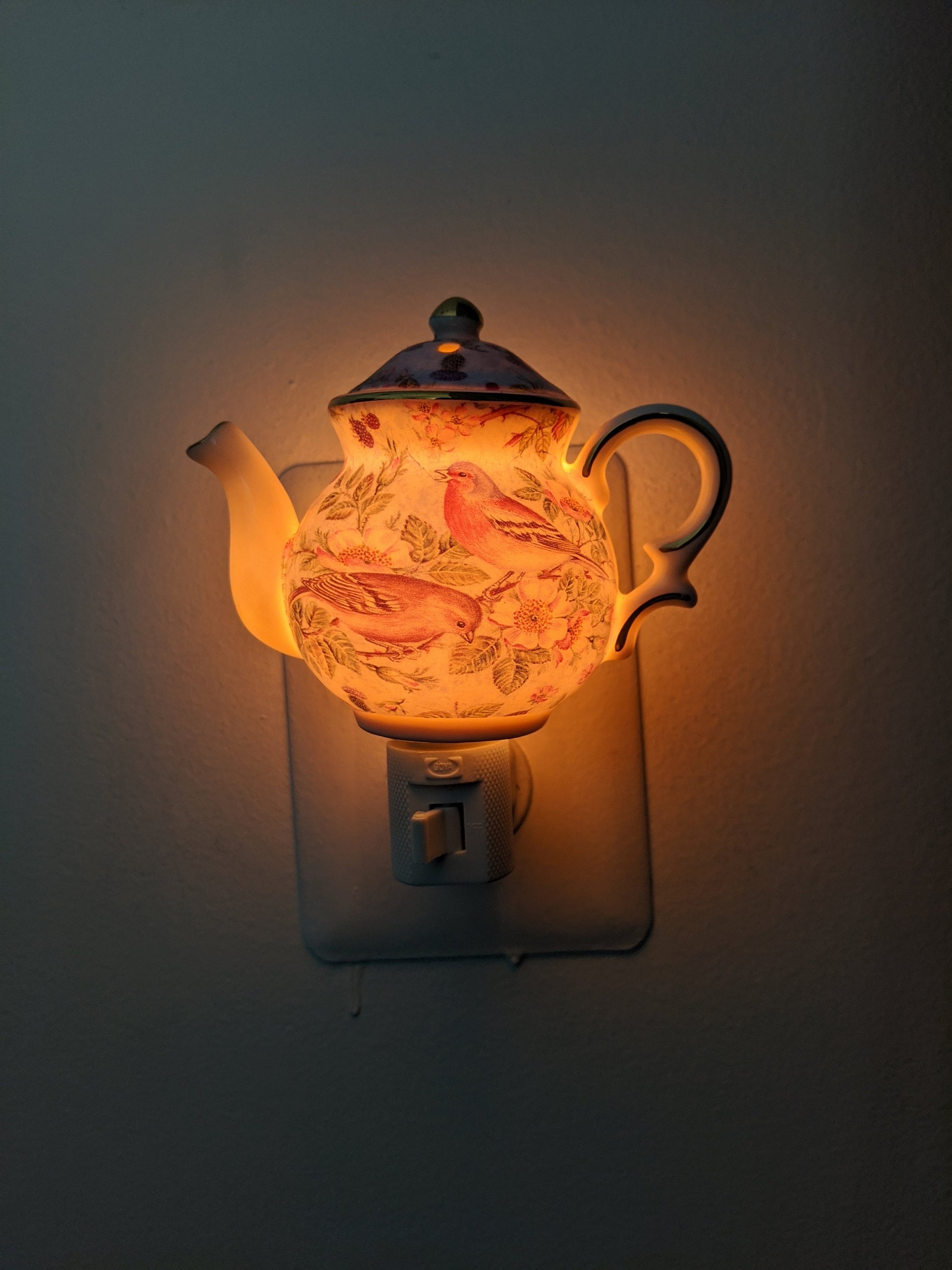Gold Gilded Sparrows Teapot Nightlight
