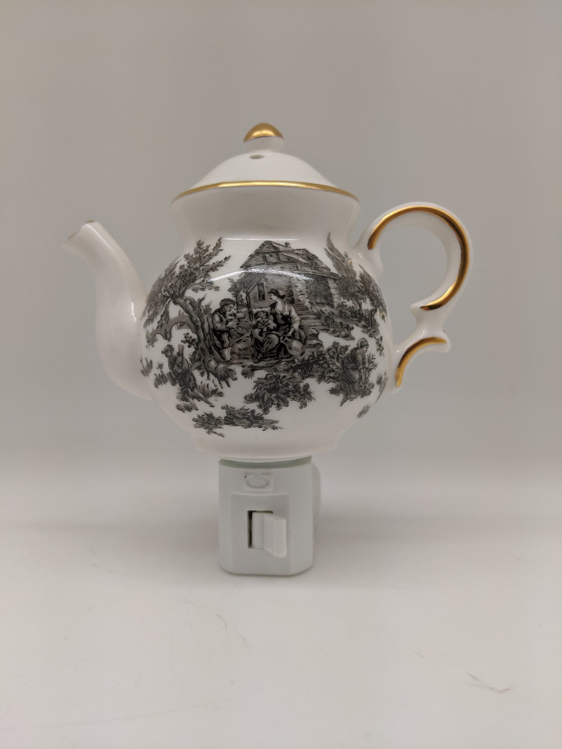 English Toile Teapot Nightlight (Maroon/Blue/Black)
