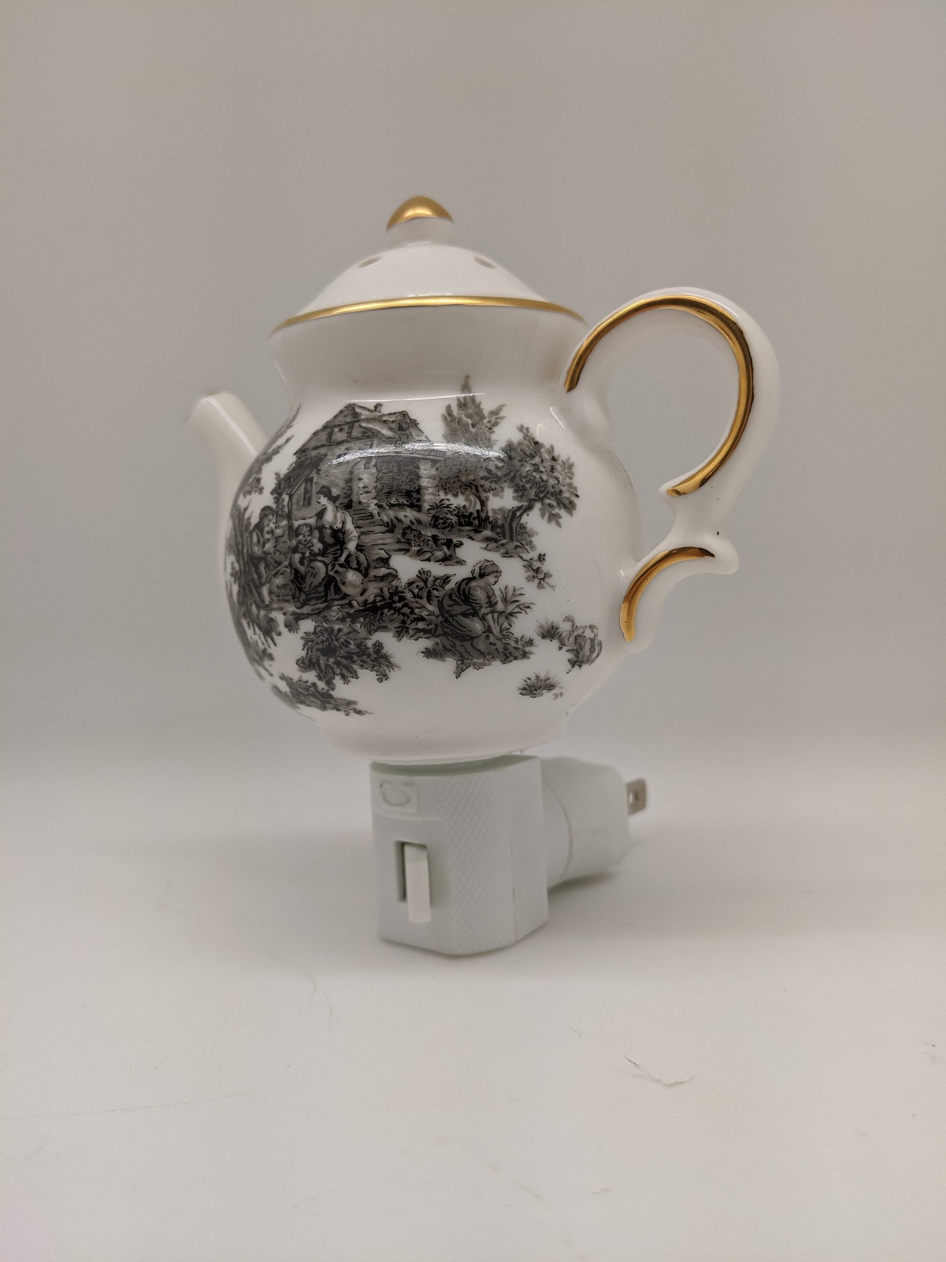 English Toile Teapot Nightlight (Maroon/Blue/Black)