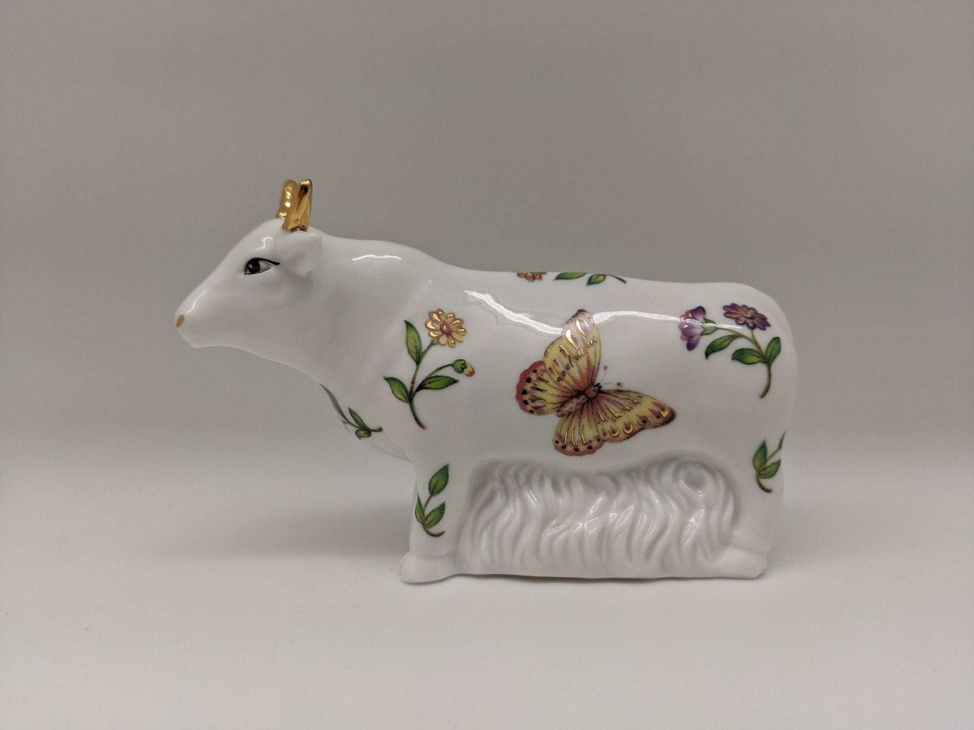 Cow Salt and Pepper Shakers