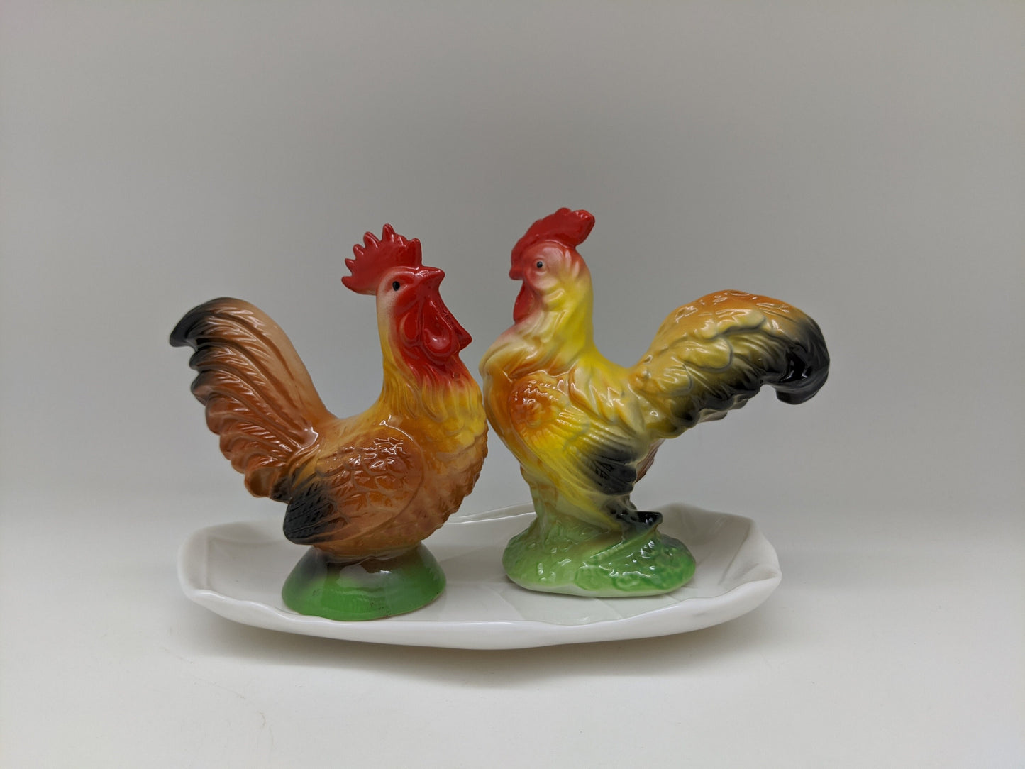 Roosters Salt and Pepper Shakers