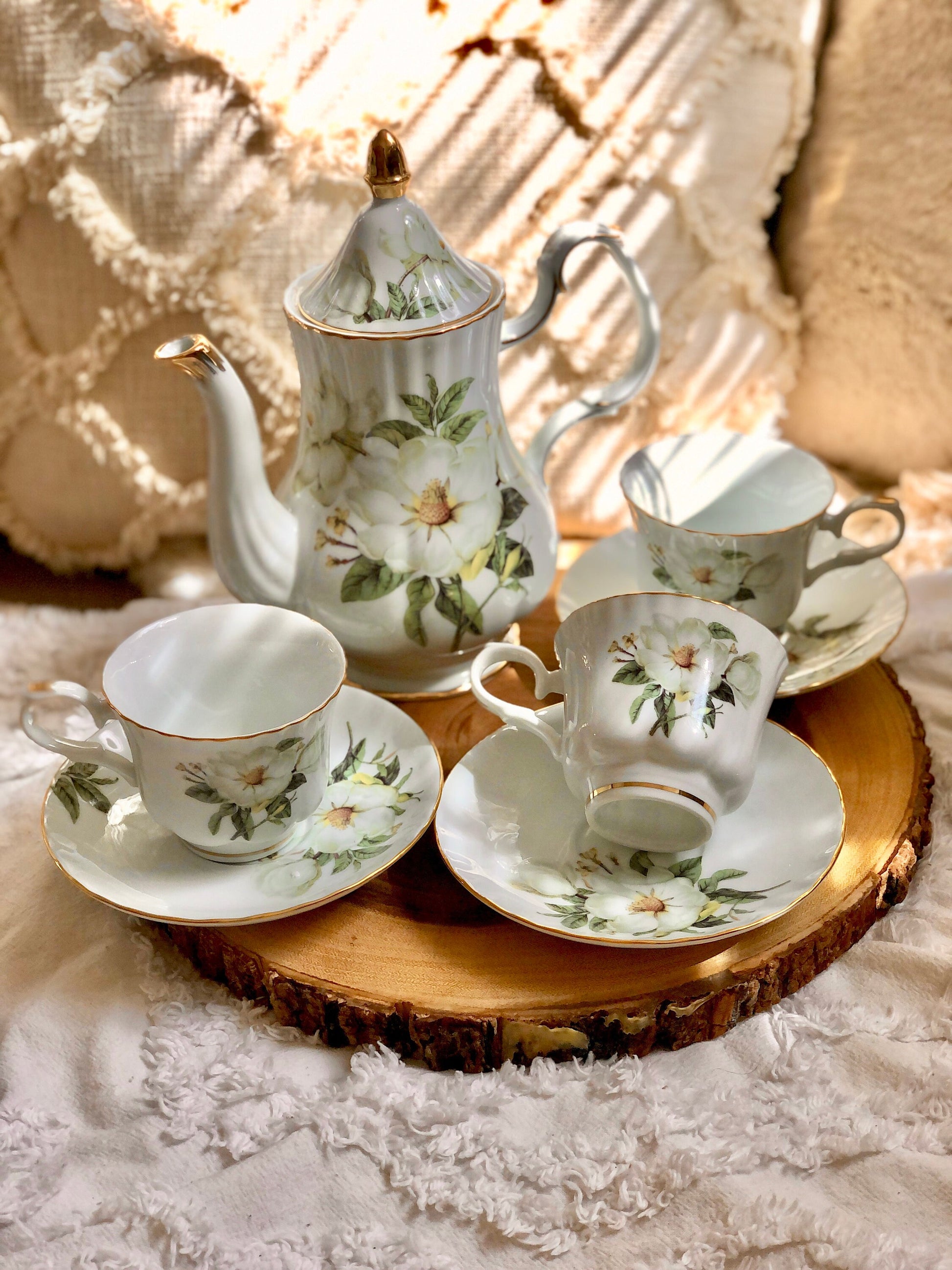 Large Pot 14k Magnolia Tea Set