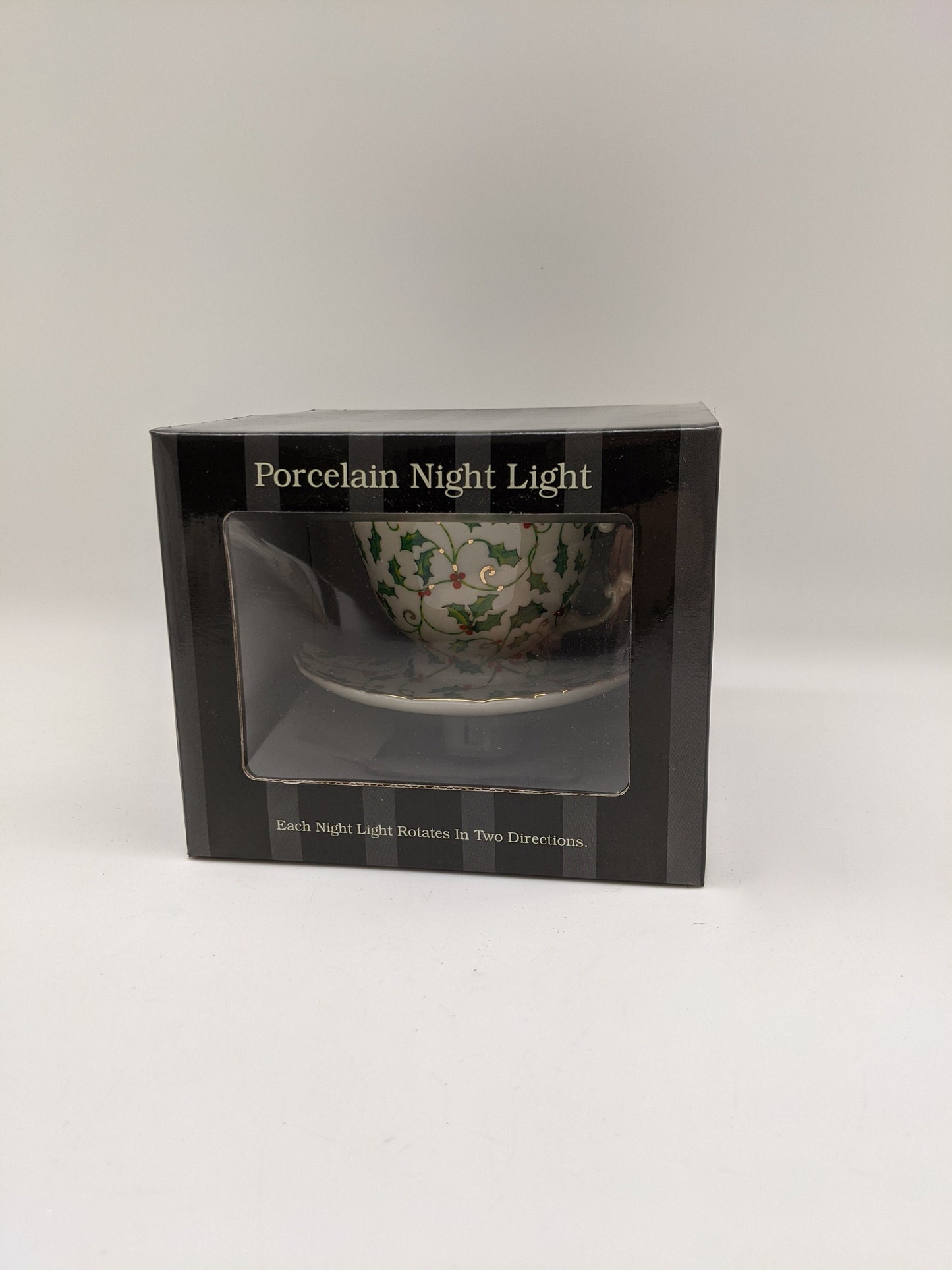 Holly Berry Teacup/teapot Night Light