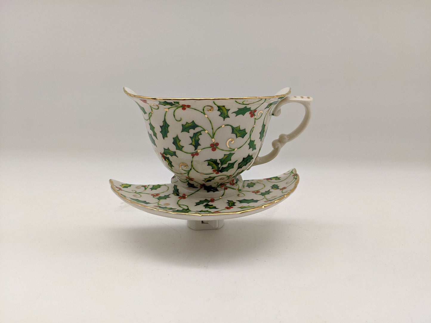Holly Berry Teacup/teapot Night Light