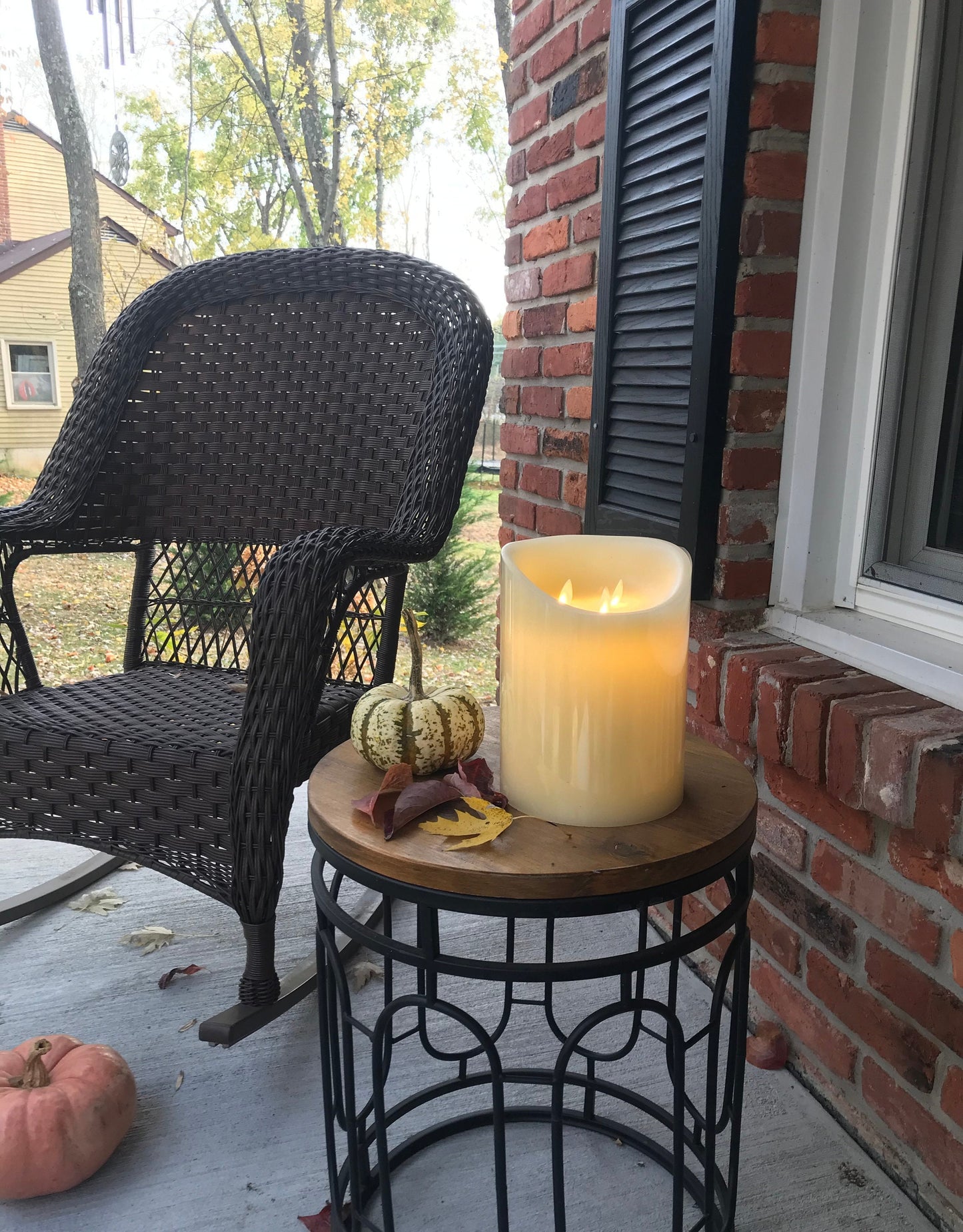 LED Candles with 3 Flickering Wicks (Cream and Mahogany)