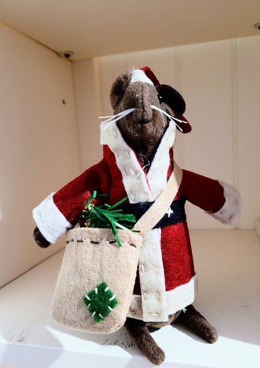 Santa Mouse