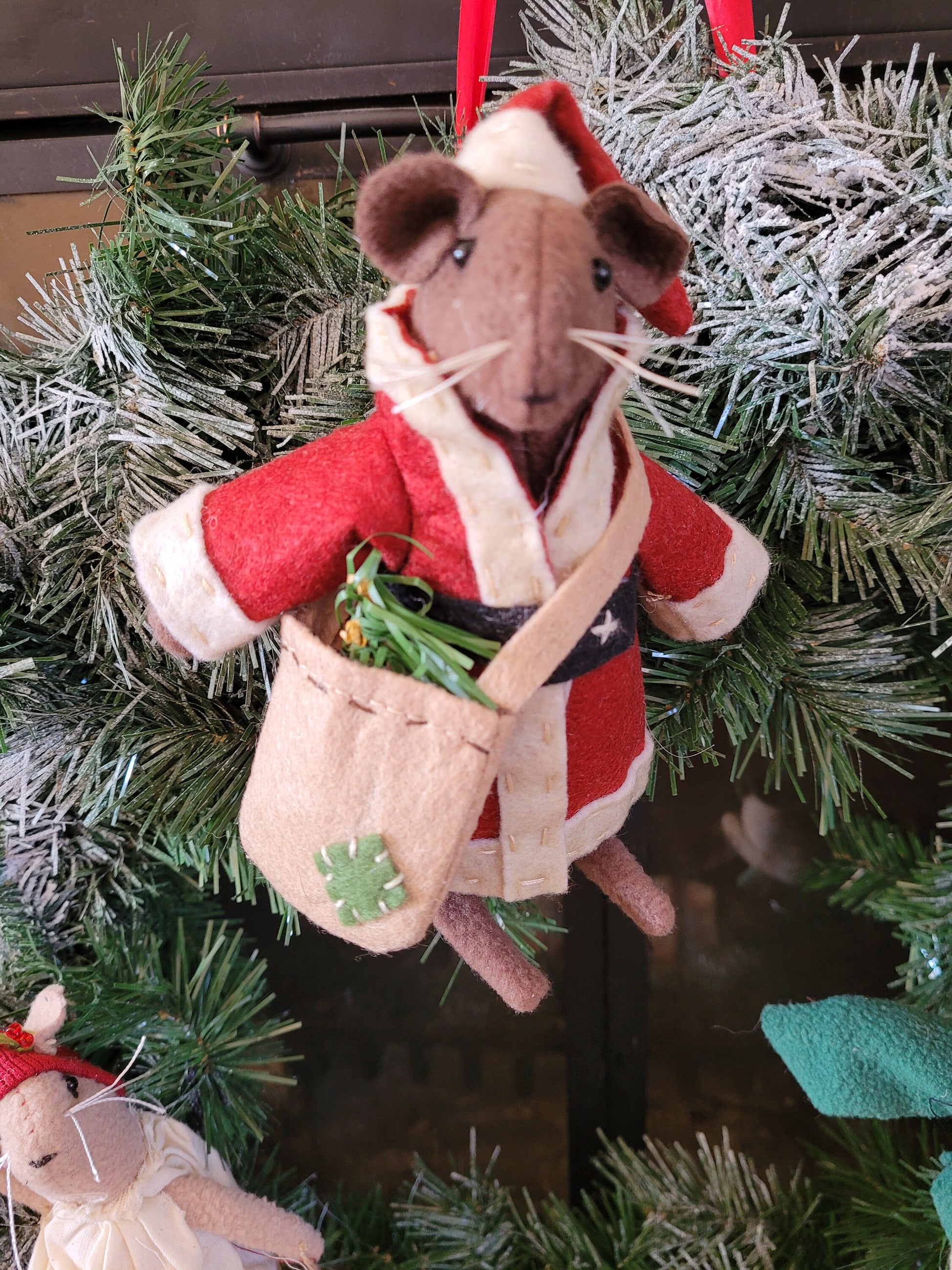 Santa Mouse
