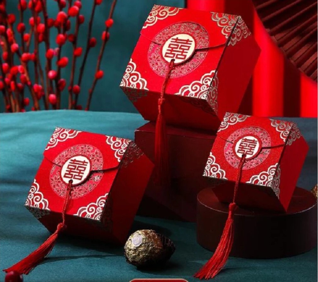 10pcs Double Happiness Traditional Red Wedding Favor Boxes with Tassel(S/M/L size)