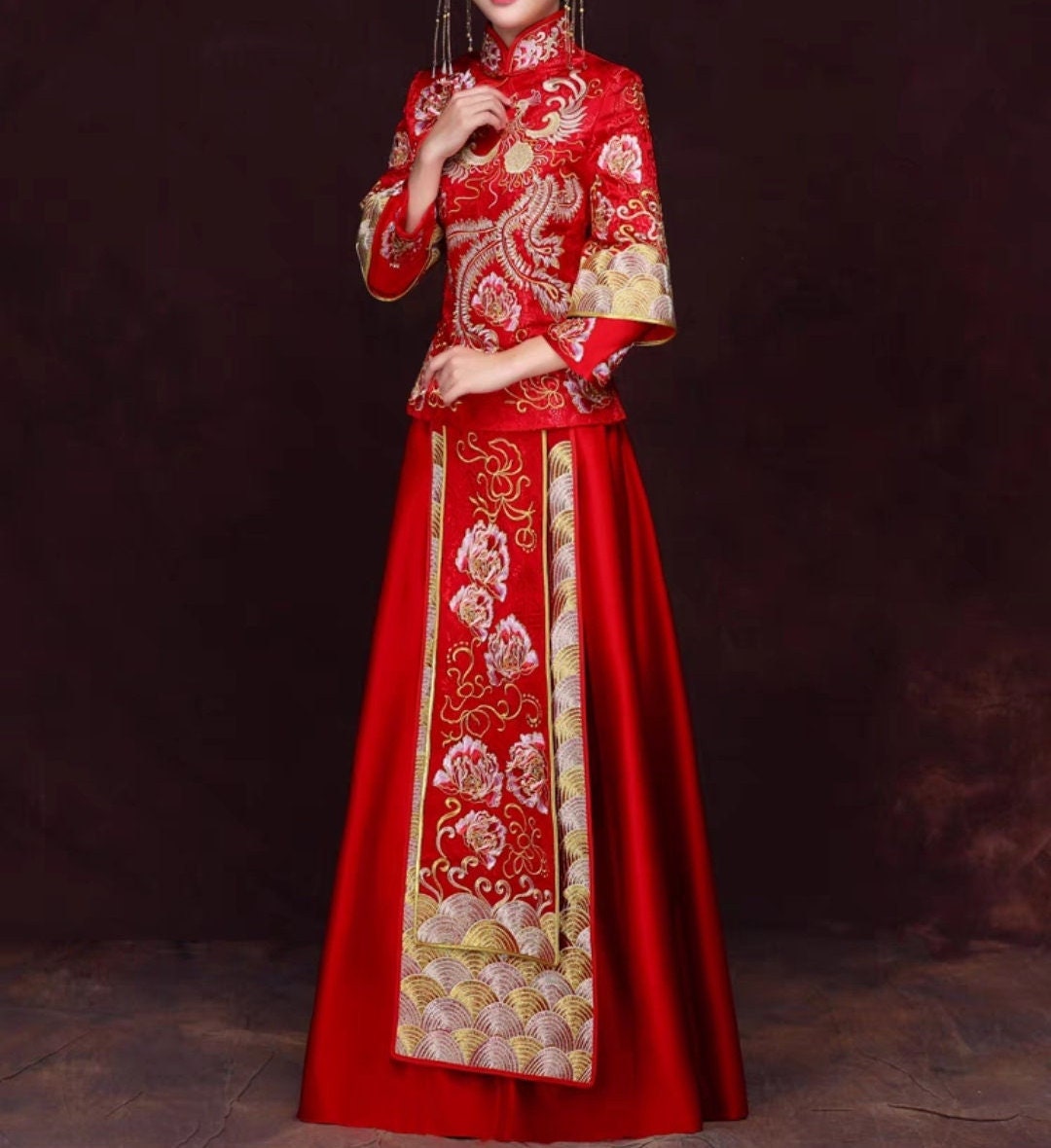 Chinese traditional wedding dress