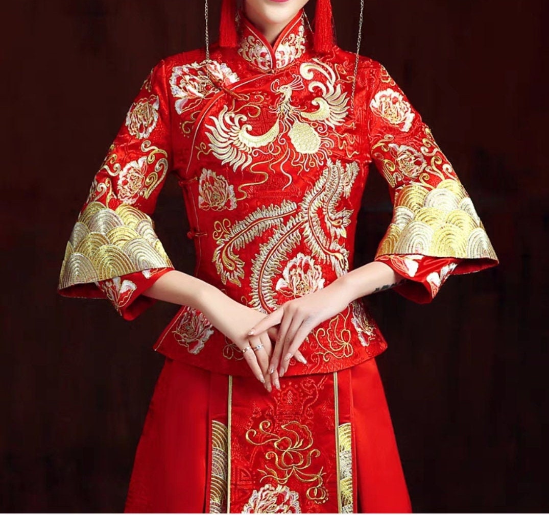 Chinese traditional wedding dress