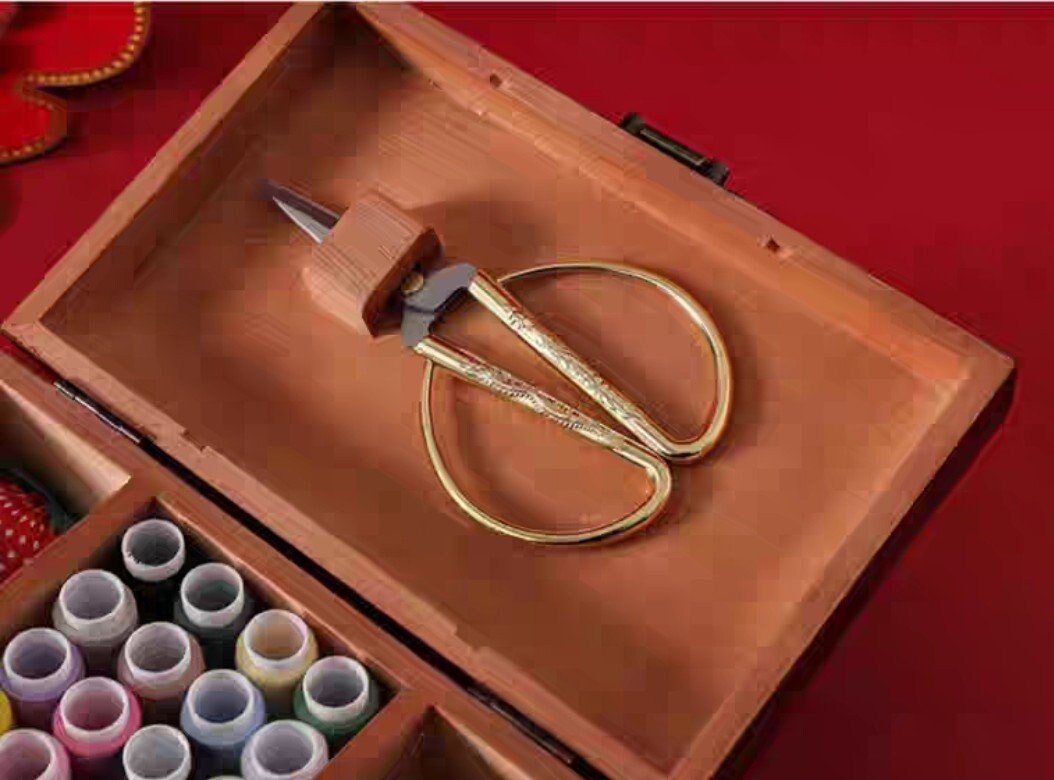 Wooden Double Happiness Xi Sewing Basket with Sewing Kit Accessories/Sewing Box