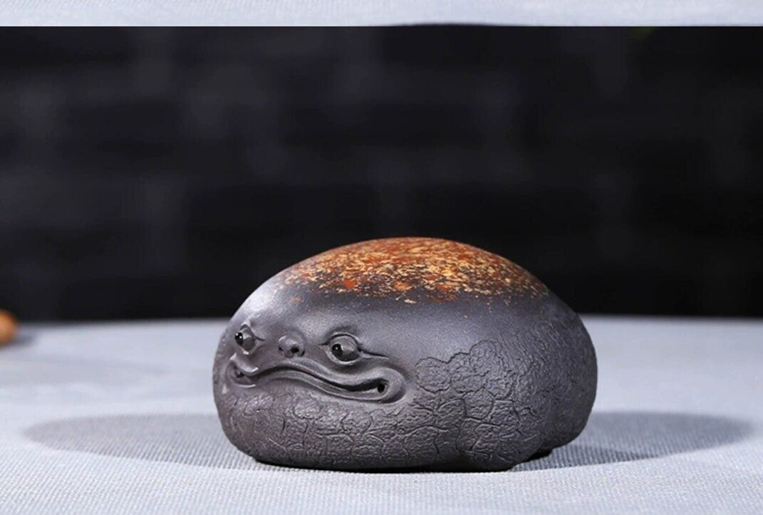 Purple clay toad tea pet/ZiSha YiXing tea accessory