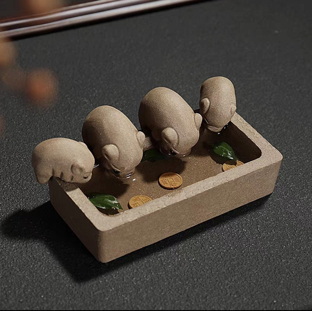 Purple clay cute piglets drinking water tea pet/ZiSha YiXing tea accessory