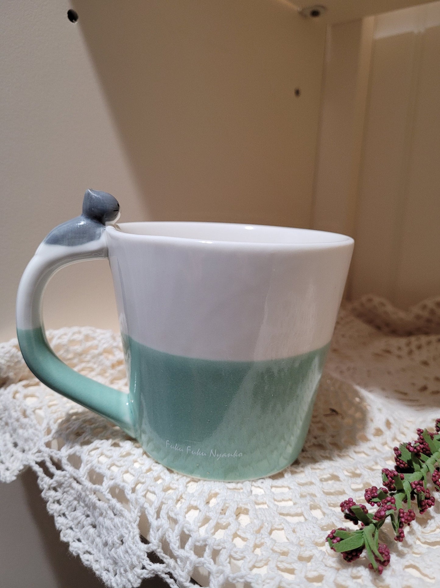 Cute Japanese 3D ceramic cat coffee mugs/cat handle tea cups/kawaii cat cups for cat lovers