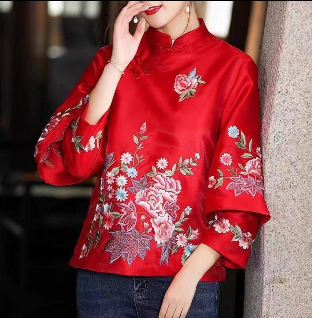 Chinese Traditional Qipao Cheongsam Top Floral Embroidery Shirt