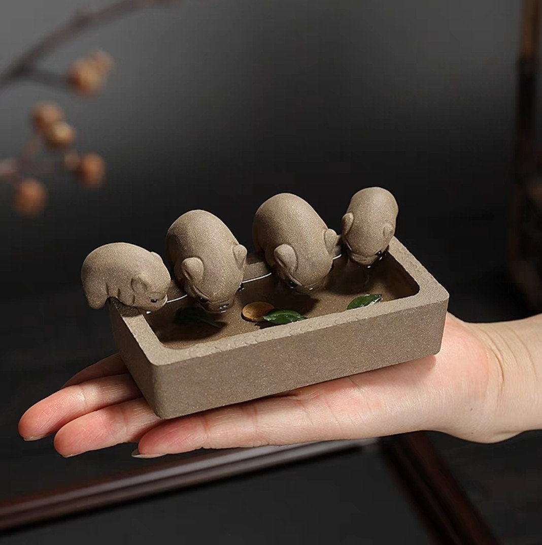 Purple clay cute piglets drinking water tea pet/ZiSha YiXing tea accessory