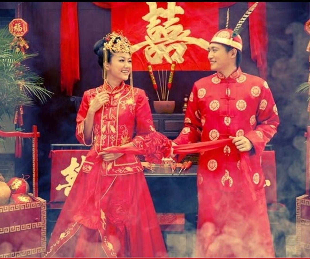 30cm Grooms Traditional Chinese Wedding Chest Pom Pom