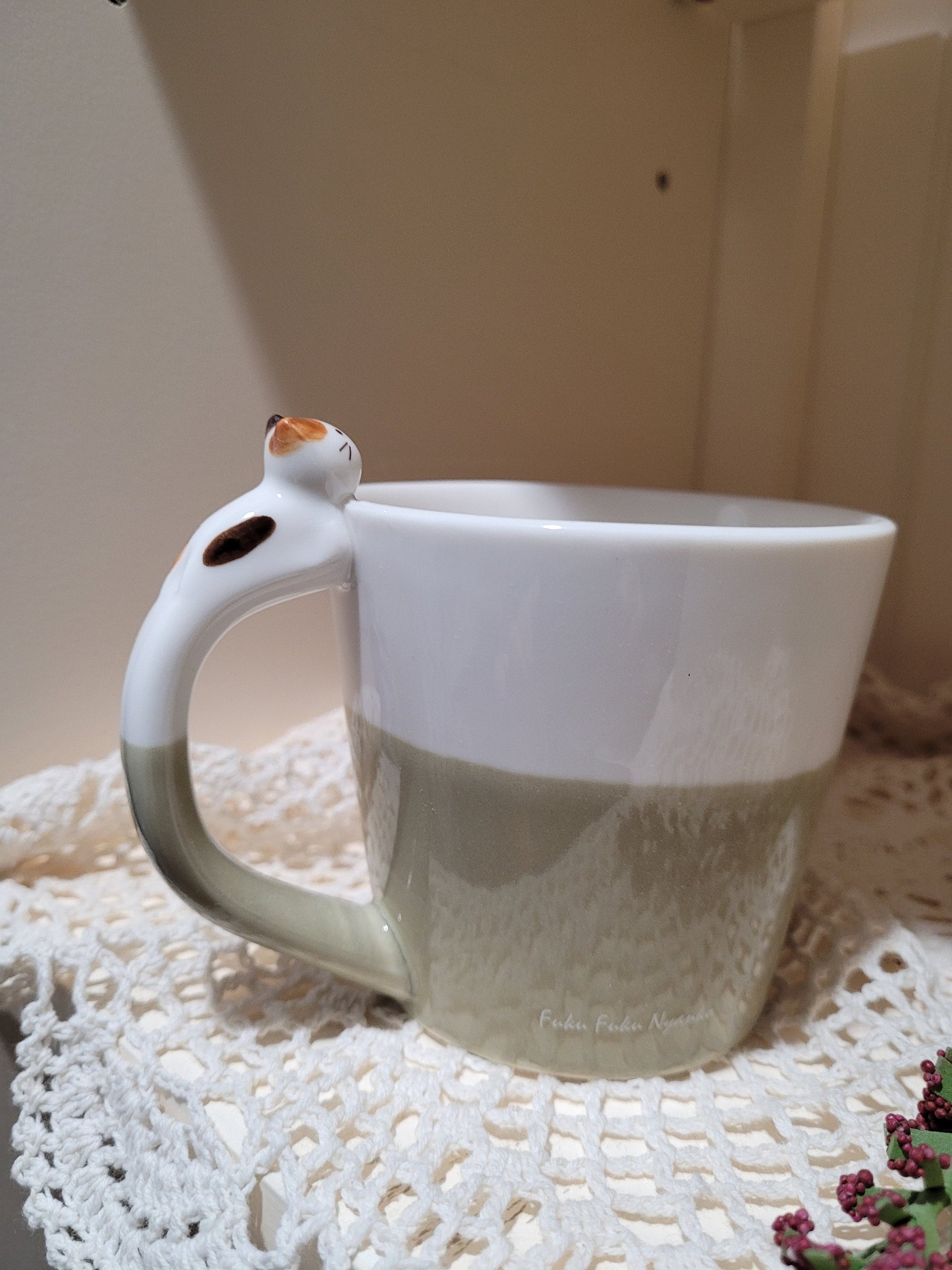 Cute Japanese 3D ceramic cat coffee mugs/cat handle tea cups/kawaii cat cups for cat lovers