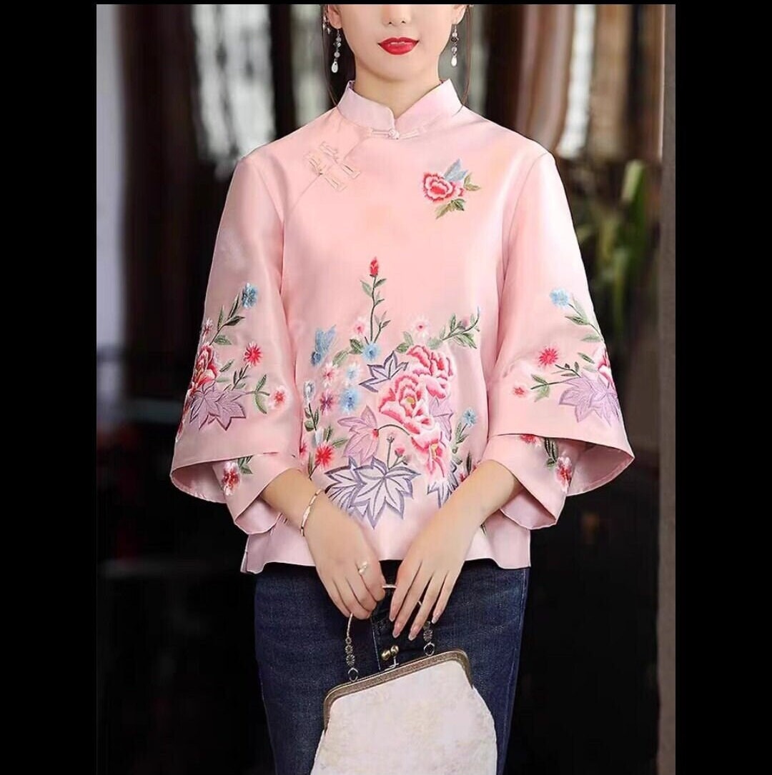 Chinese Traditional Qipao Cheongsam Top Floral Embroidery Shirt